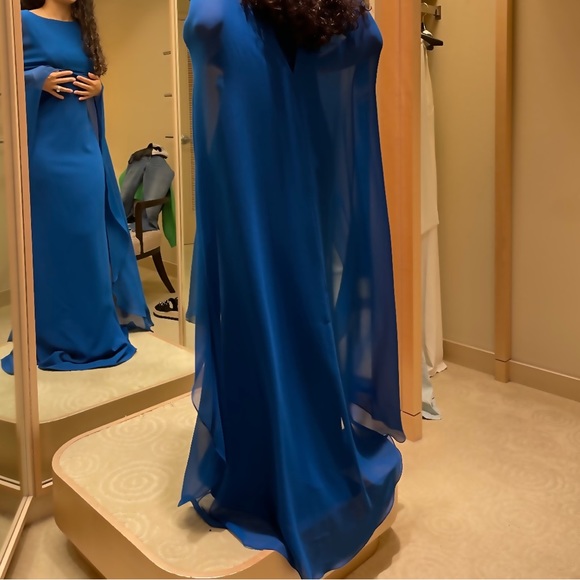 NWT BADGLEY MISCHKA GEORGETTE CAPE GOWN - Picture 16 of 16